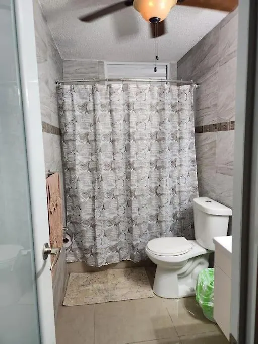 Encanto Caribeno En Levittown Lakes Puerto Rico 0*,  Portoryko